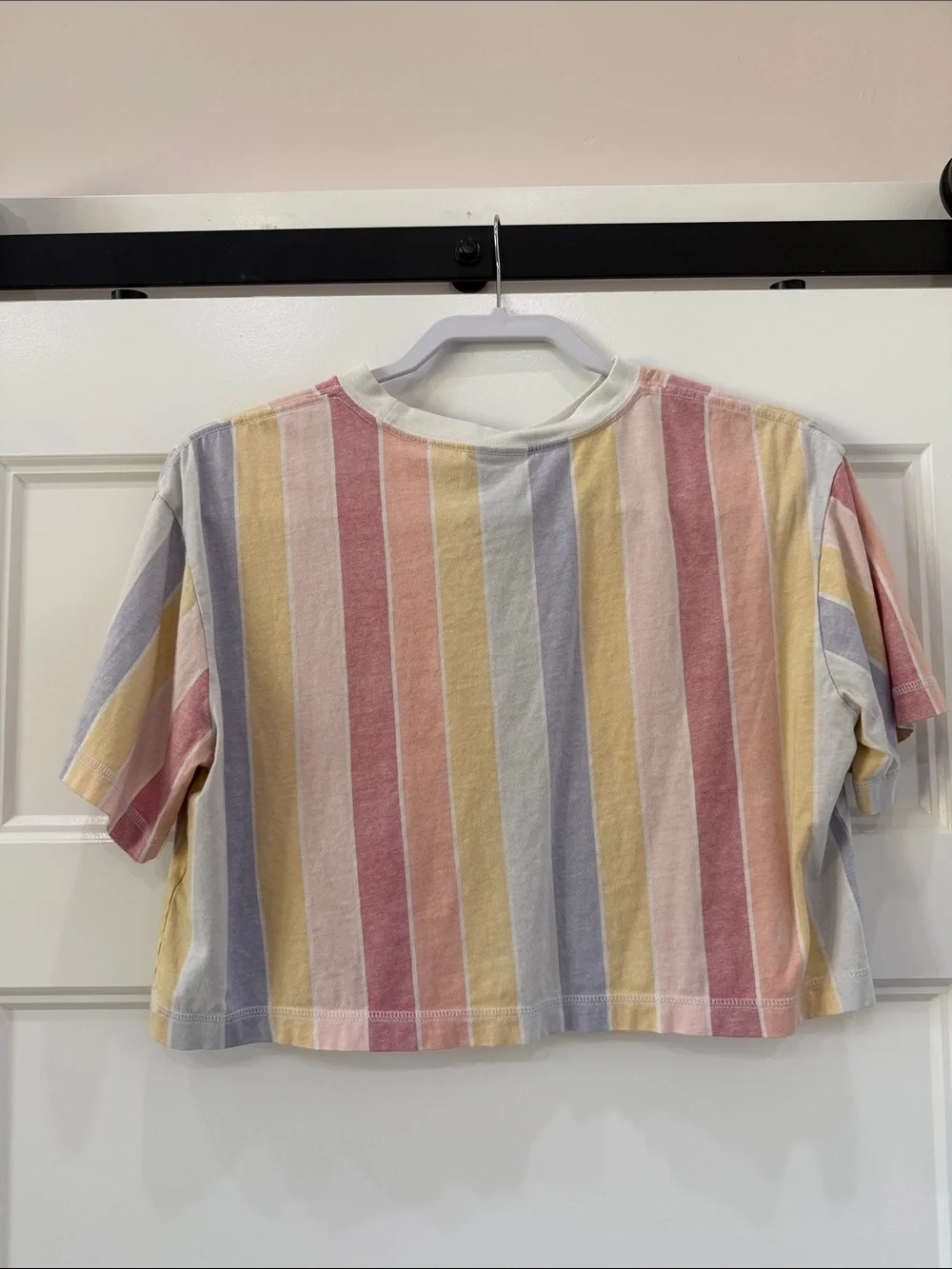 Nike Women’s Pastel Vertical Stripe Cropped Tee - Pink, Yellow, Blue